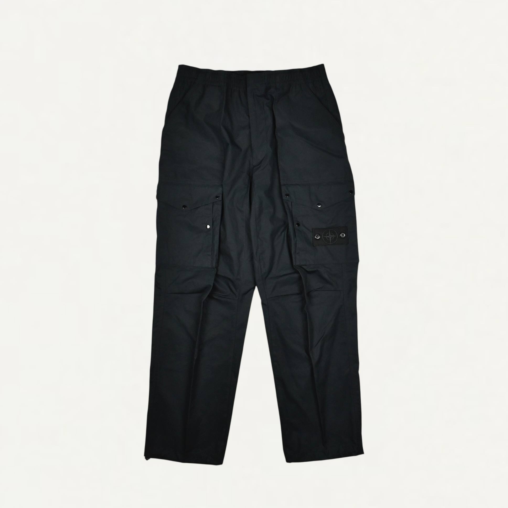 STONE ISLAND 3100017 ALL-WEATHER COTTON CANVAS_S.I. GHOST Windproof and breathable loose-fit cargo trousers Black[L1S153100017S0F01V0029]
