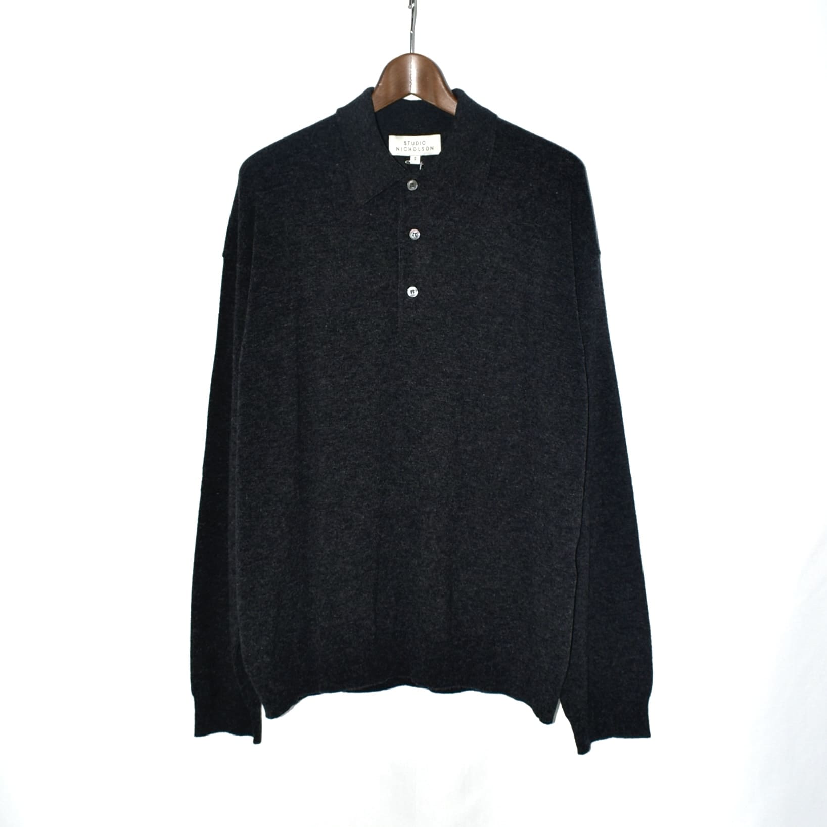 STUDIO NICHOLSON 12GG LONG SLEEVE POLO CHARCOAL[NOE SNM-1257]